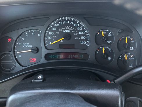 Used 2004 Chevrolet Silverado 1500 LS w/ Light Duty Power Package image 13