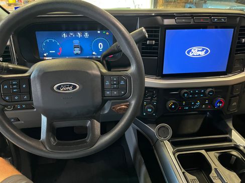 Used 2024 Ford F350 XLT w/ XLT Premium Package AWD/4WD image 12