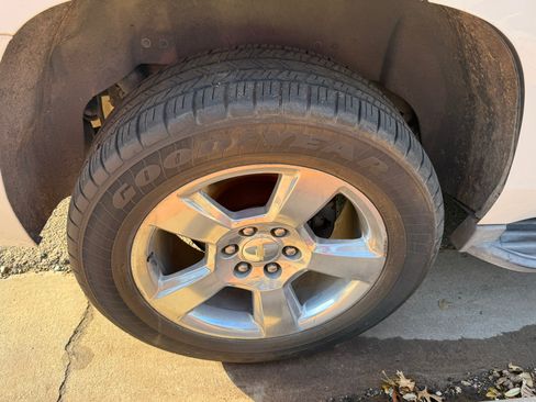 Used 2015 Chevrolet Tahoe LT image 6