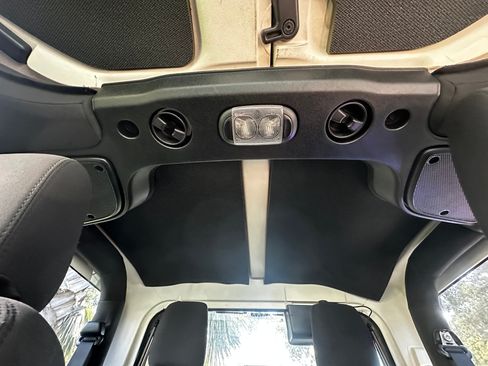 Used 2015 Jeep Wrangler Sport image 27