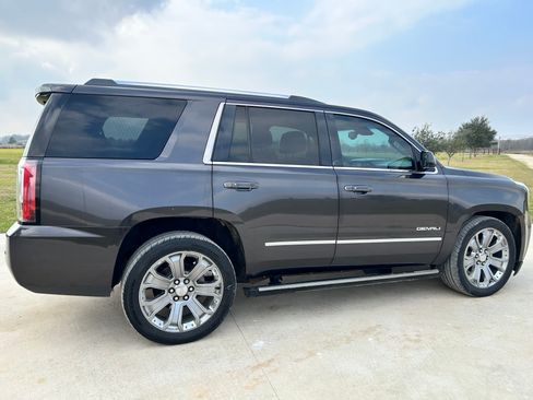 Used 2016 GMC Yukon Denali w/ Open Road Package image 8