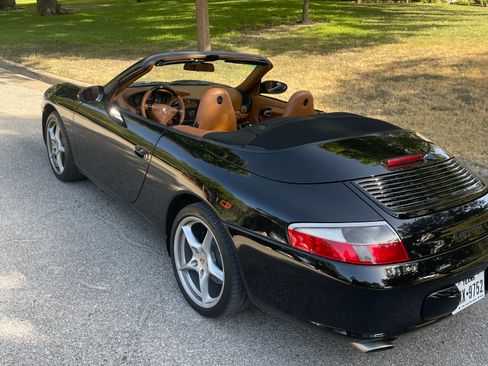 Used 2003 Porsche 911 Cabriolet image 19