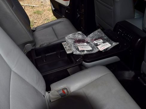 Used 2018 Toyota Sequoia Platinum image 23