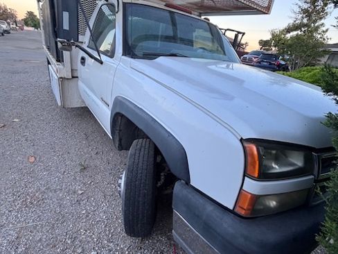 Used 2005 Chevrolet Silverado 3500 2WD Regular Cab image 6