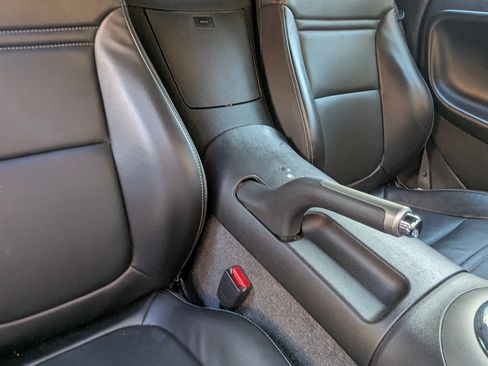 Used 2009 Pontiac Solstice Coupe 2D w/ Premium Package image 8