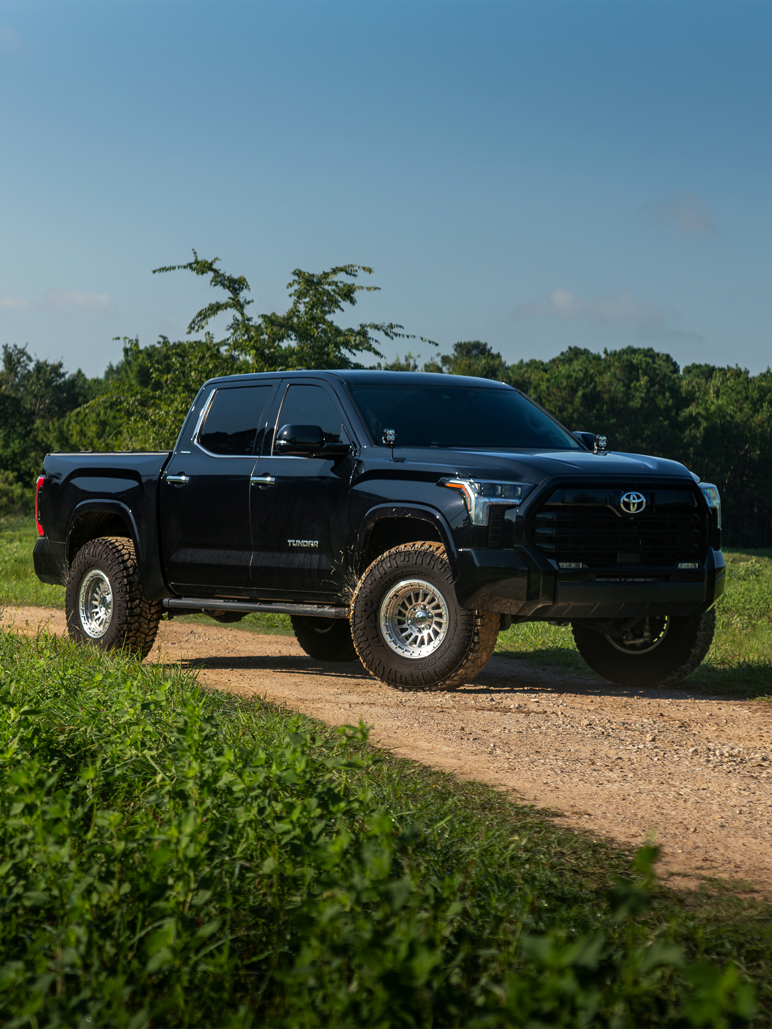 Used 2024 Toyota Tundra Limited AWD/4WD image 31