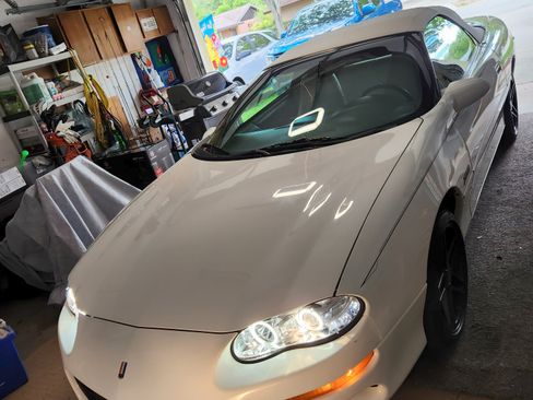 Used 1998 Chevrolet Camaro Z28 RWD image 12