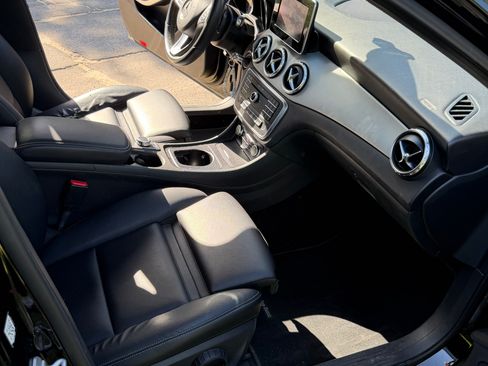 Used 2016 Mercedes-Benz GLA 250 image 10