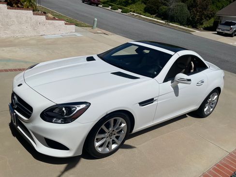 Used 2019 Mercedes-Benz SLC 300 image 12