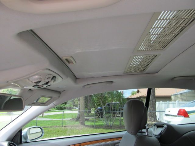 Used 2007 Mercedes-Benz CLK 350 Coupe image 6