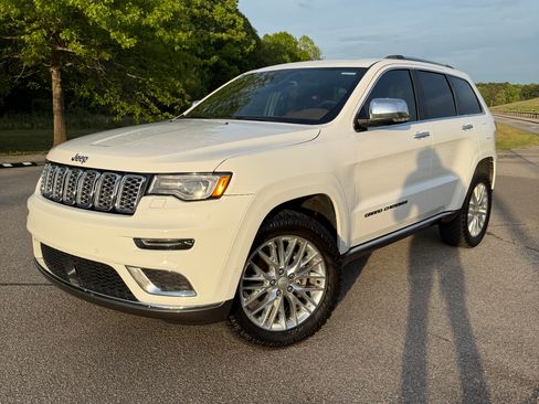 Used 2018 Jeep Grand Cherokee Summit w/ Skid Plate Group AWD/4WD image 1
