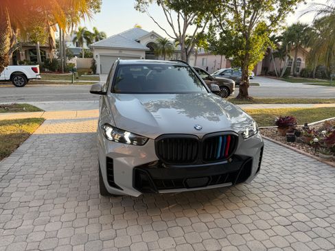 Used 2024 BMW X5 sDrive40i w/ M Sport Package image 2