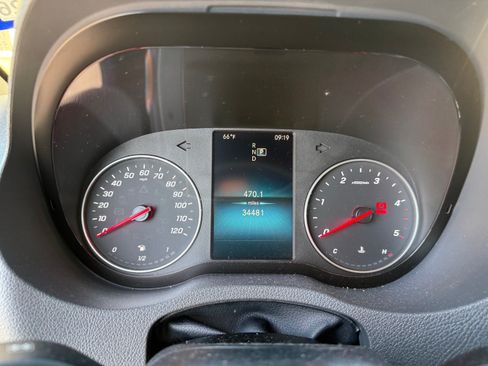 Used 2024 Mercedes-Benz Sprinter 2500 image 10