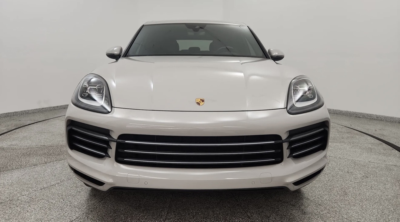 Used 2022 Porsche Cayenne Platinum Edition AWD/4WD image 2