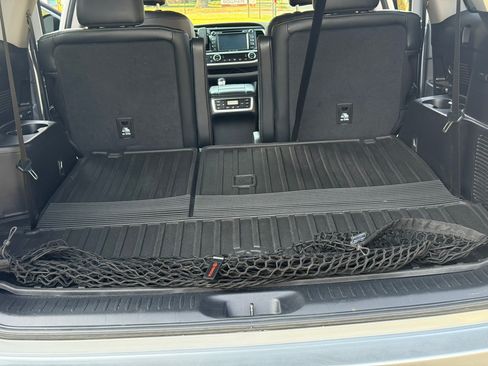 Used 2018 Toyota Highlander Limited Platinum AWD/4WD image 8