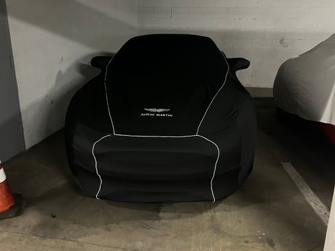 Used 2016 Aston Martin Vanquish Coupe 2D image 18