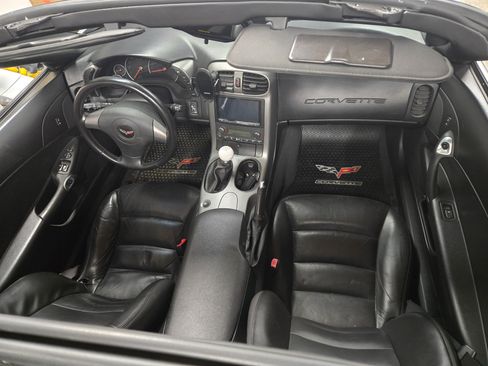 Used 2007 Chevrolet Corvette Coupe RWD image 8