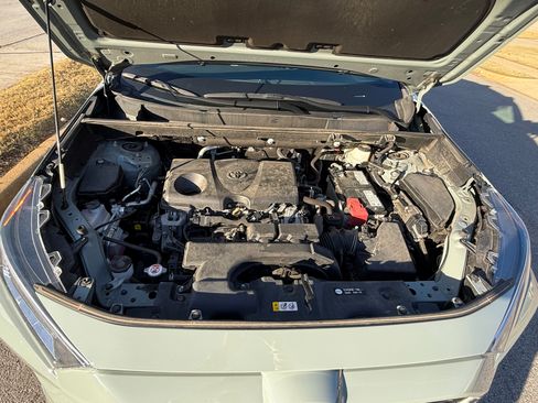 Used 2021 Toyota RAV4 XLE image 14