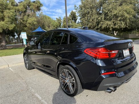 Used 2017 BMW X4 xDrive28i image 4