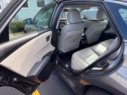 Used 2014 Toyota Avalon XLE Premium image 10