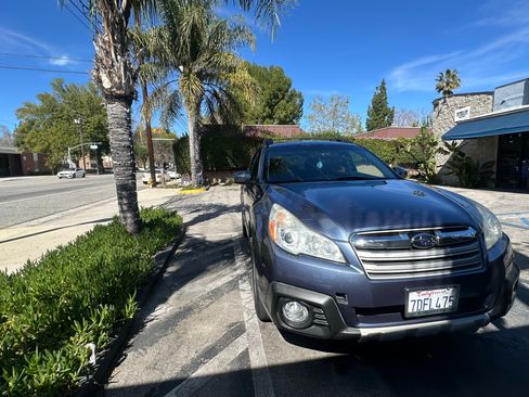 Used 2014 Subaru Outback 2.5i Limited w/ Moonroof Package image 13