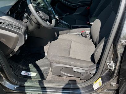 Used 2018 Ford Focus SE w/ SE Appearance Package