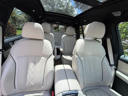 Used 2025 BMW X7 M60i w/ Executive Package AWD/4WD image 11