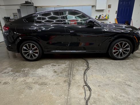 Used 2024 BMW X6 M60i image 2