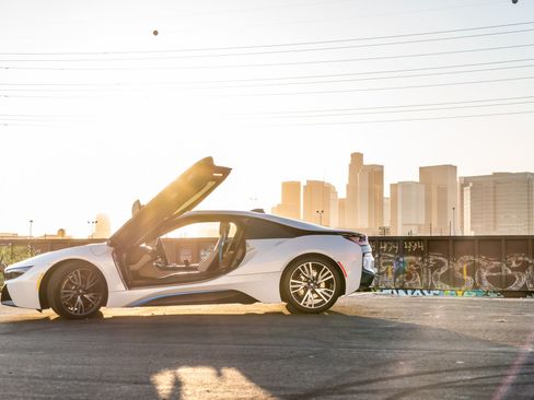 Used 2015 BMW i8 AWD/4WD image 2