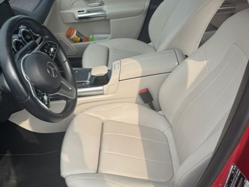 Used 2021 Mercedes-Benz GLA 250 4MATIC image 8