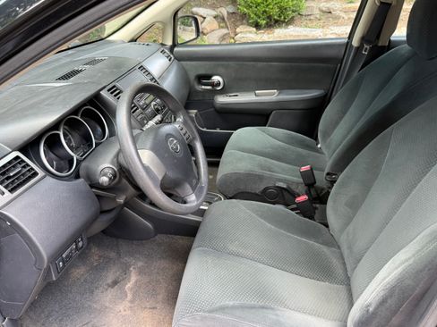 Used 2011 Nissan Versa 1.8 S w/ Plus Pkg FWD image 11