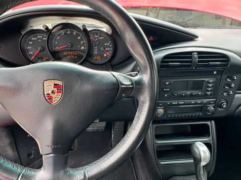 Used 2004 Porsche Boxster image 10