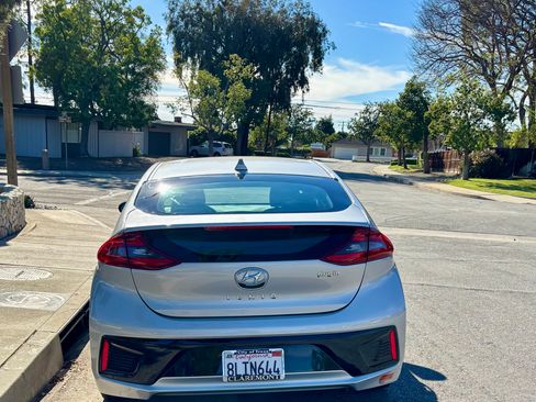 Used 2019 Hyundai Ioniq Limited image 6