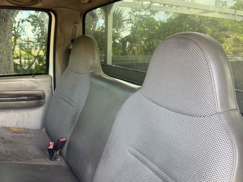 Used 2003 Ford F350 2WD Regular Cab DRW Super Duty image 8