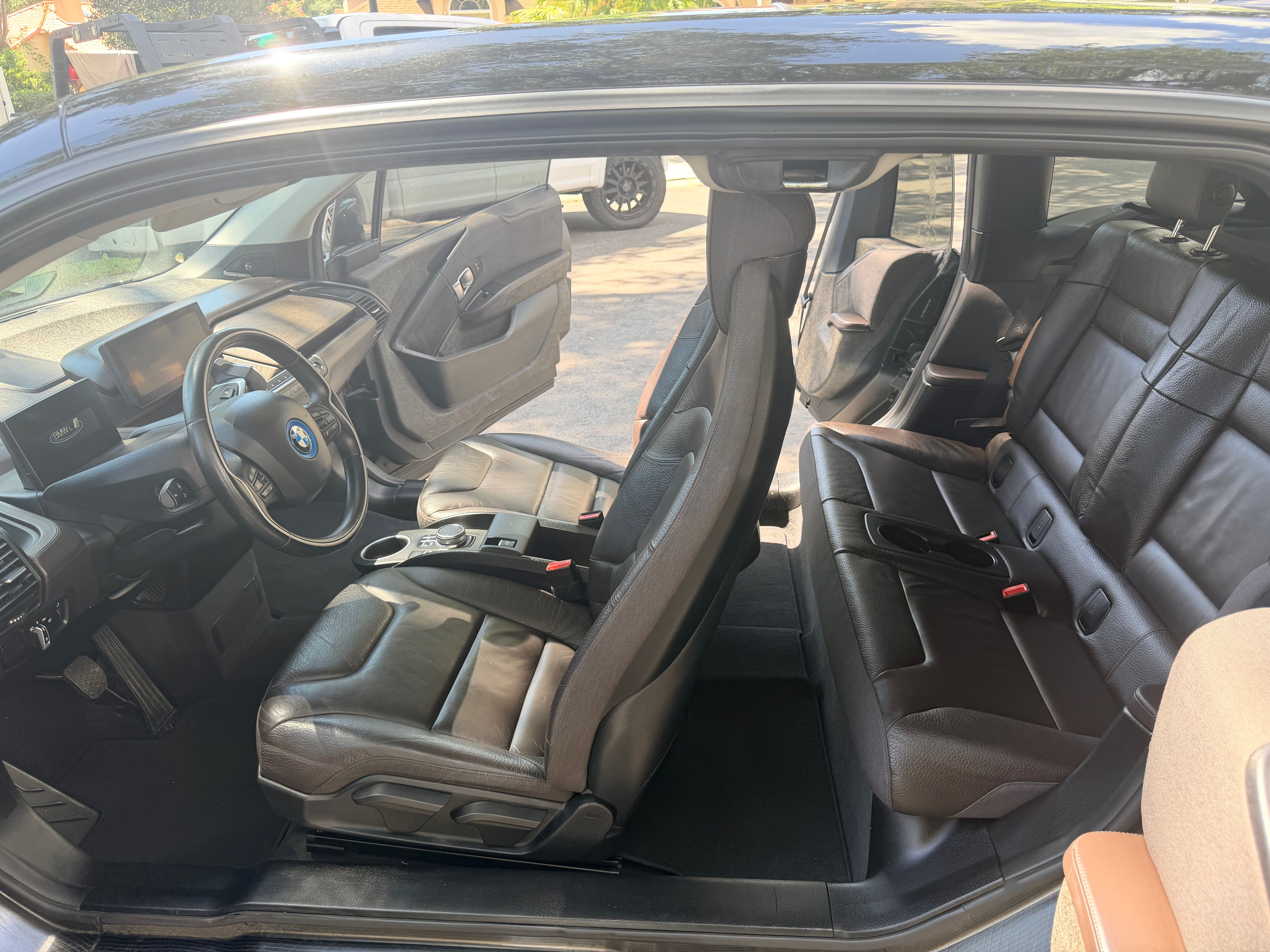 Used 2017 BMW i3 w/ Range Extender RWD image 8