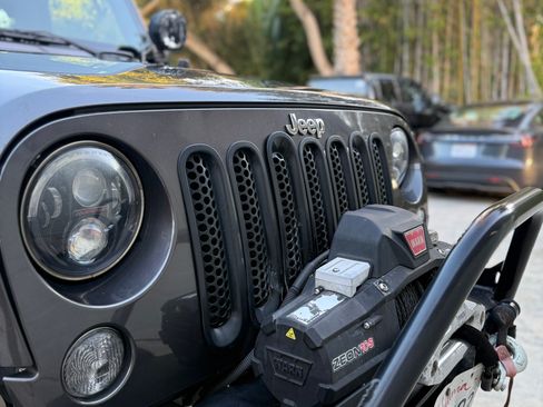 Used 2016 Jeep Wrangler Sport w/ Quick Order Package 24S AWD/4WD image 13