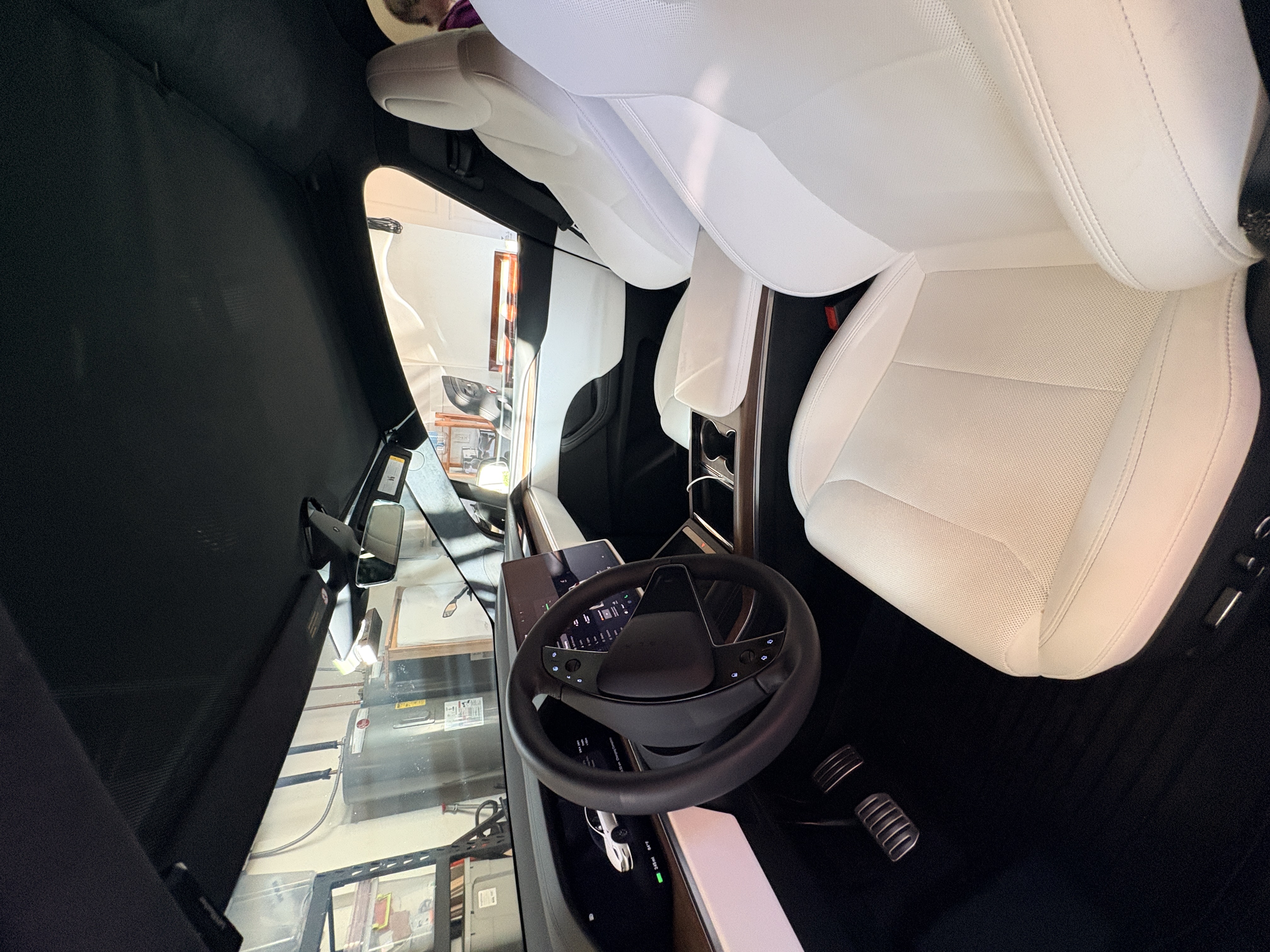 Used 2024 Tesla Model X AWD/4WD image 4