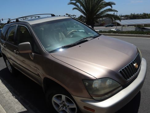 Used 1999 Lexus RX 300 4WD image 4