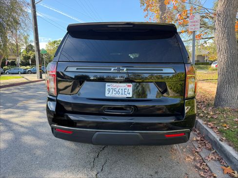Used 2022 Chevrolet Suburban Z71 image 6