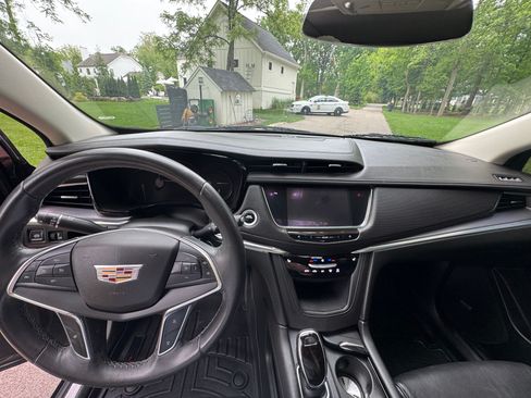 Used 2017 Cadillac XT5 Luxury w/ LPO, Wheel Lock Package AWD/4WD image 13