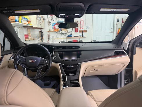 Used 2019 Cadillac XT5 Luxury AWD/4WD image 5