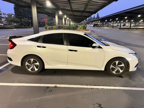 Used 2020 Honda Civic LX image 2