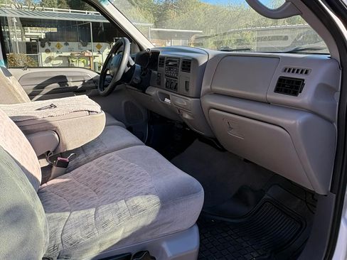 Used 1999 Ford F350 4x4 SuperCab Super Duty image 11