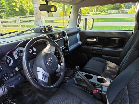 Used 2008 Toyota FJ Cruiser 4WD image 6