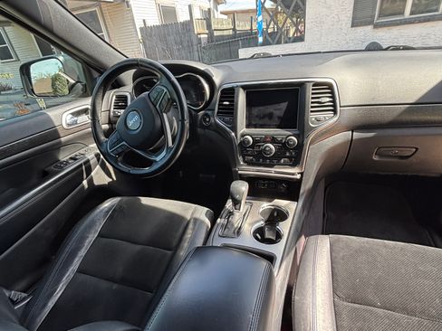 Used 2018 Jeep Grand Cherokee Altitude image 13