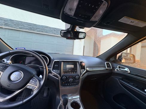 Used 2017 Jeep Grand Cherokee Limited 75th Anniversary image 10