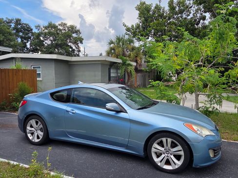 Used 2012 Hyundai Genesis 3.8 RWD image 1