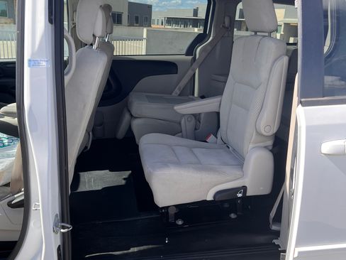 Used 2017 Dodge Grand Caravan SE w/ Power Window Group image 14