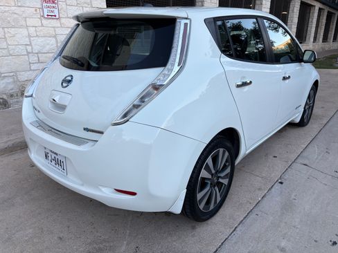 Used 2017 Nissan Leaf SL image 6