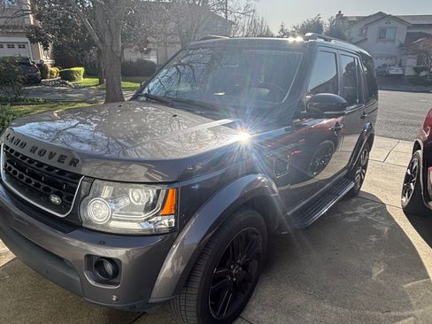 Used 2016 Land Rover LR4 HSE Silver Edition image 28